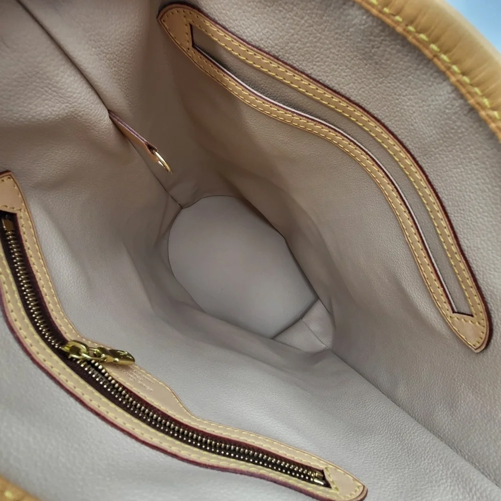 Louis Vuitton Monogram GM Bucket Shoulder Bag, Authentic..!!